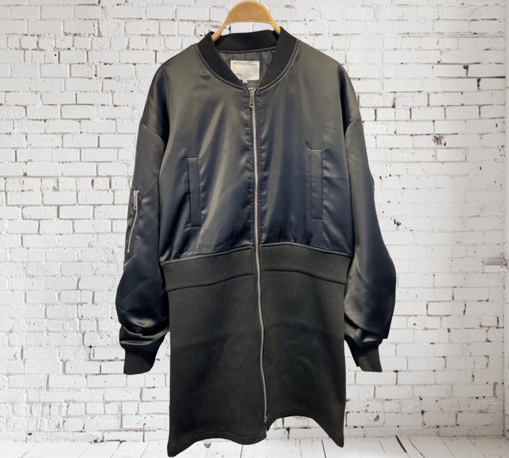 FULL COVER – La pièce qui enveloppe sans effacer