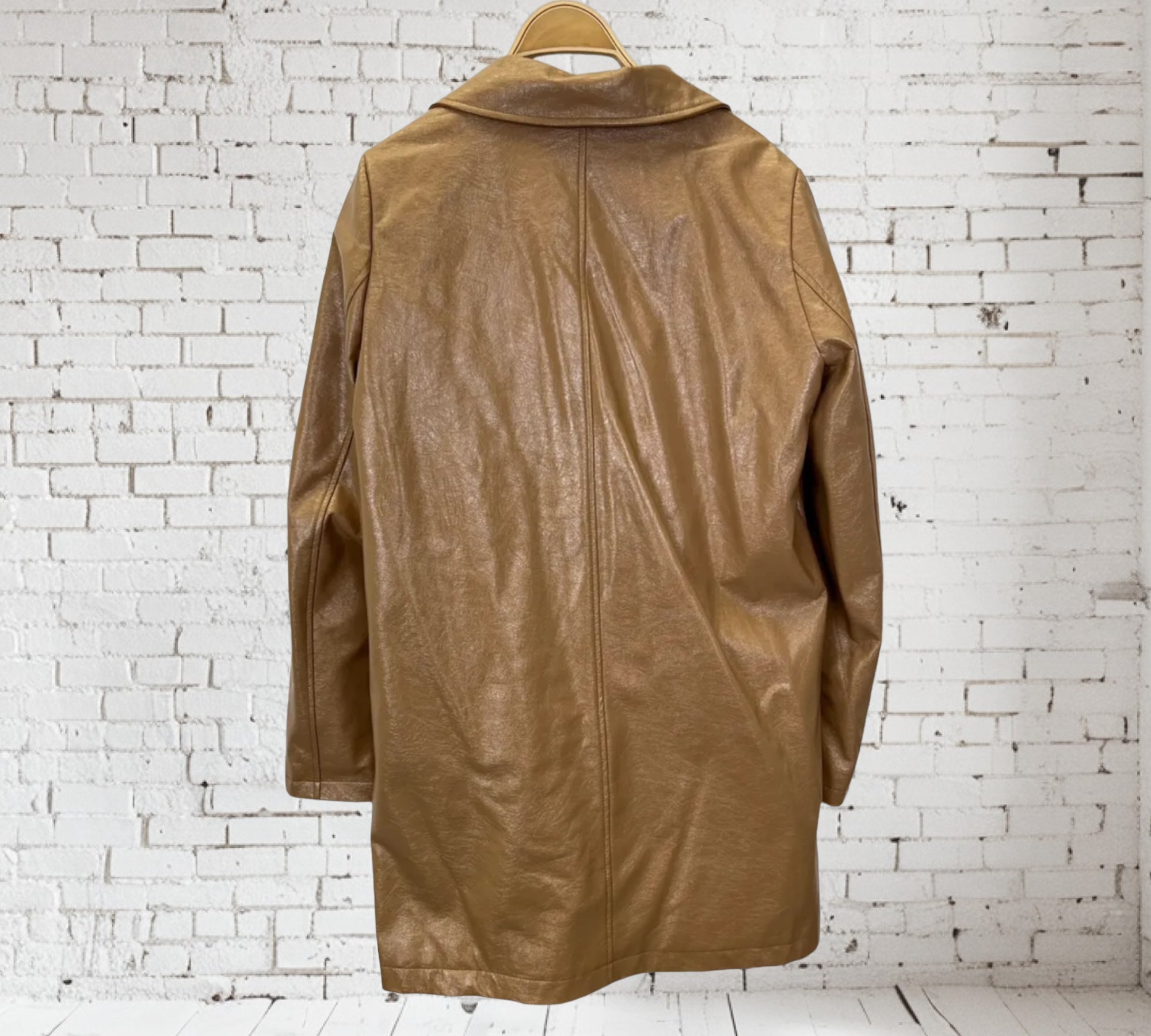 Glänzender Luxus-Regenmantel