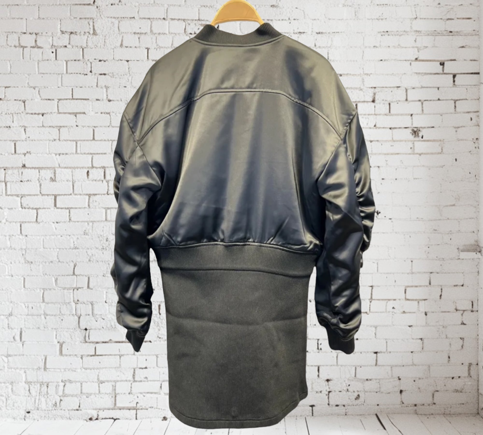 Mini-Robe Bomber