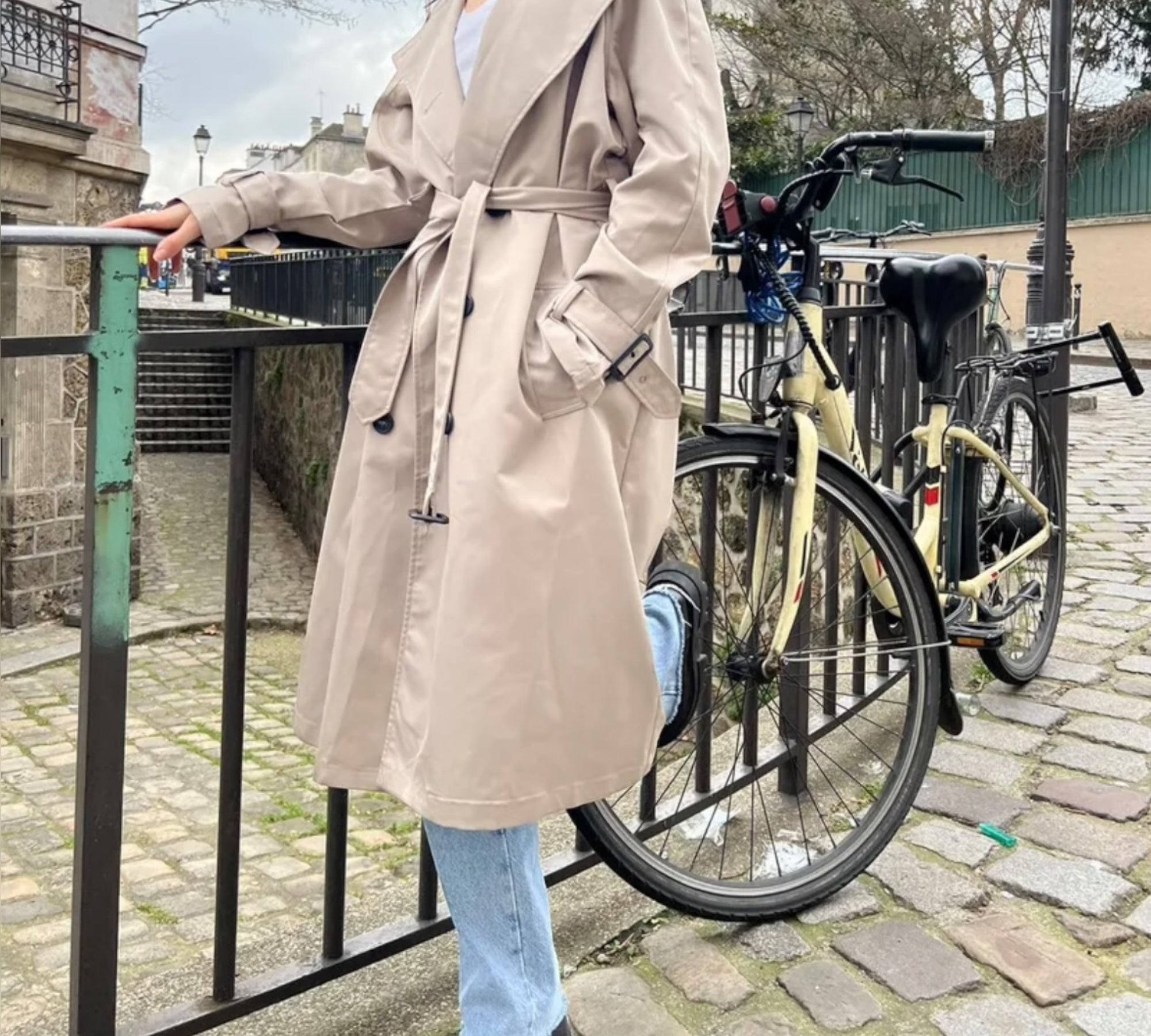 Trench Coat Chic : L'Indispensable de la Saison