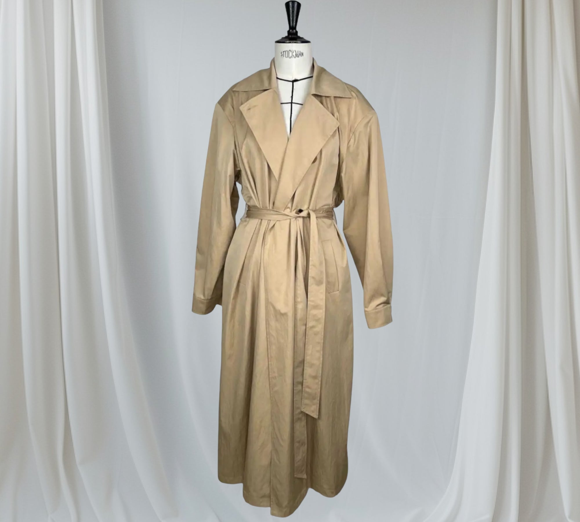 Trench Long Ultra Tendance : Le Must-Have de Votre Garde-Robe