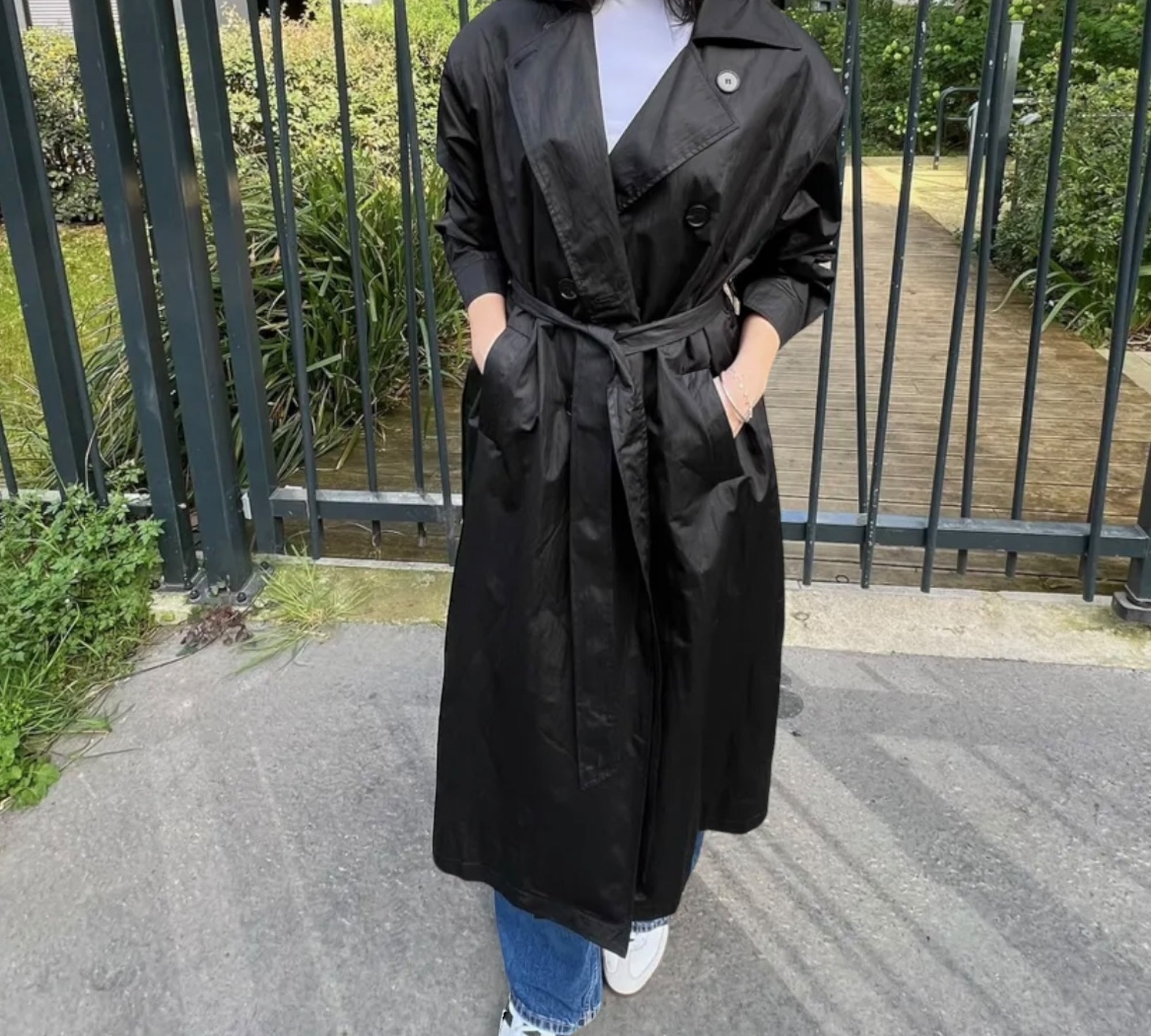 Trench Long Ultra Tendance : Le Must-Have de Votre Garde-Robe